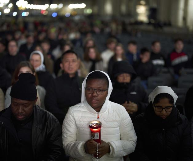 Papa Francisco cumple tres semanas hospitalizado tras un mensaje que mostró al mundo su debilidad
