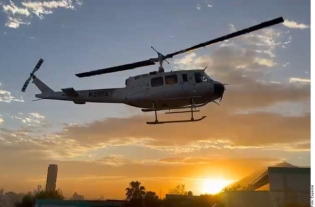 Despliegue de Protecci&oacute;n Civil y bomberos ante incendio forestal en Sierra de Santiago