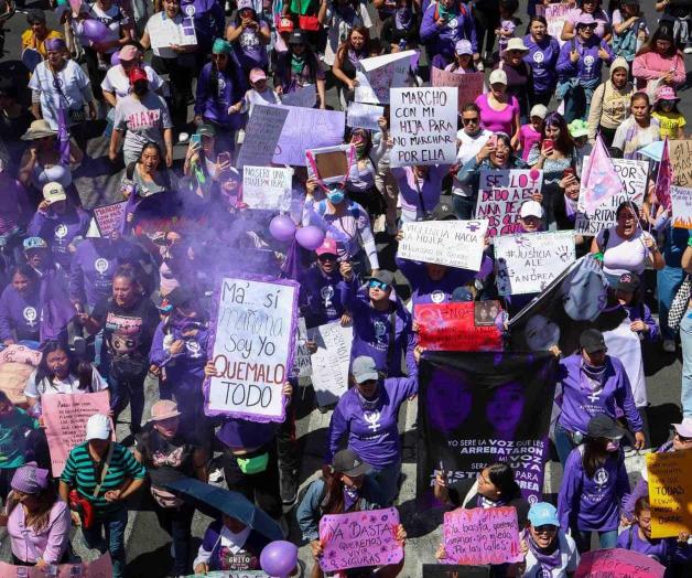 8:M Claman por alto a feminicidios