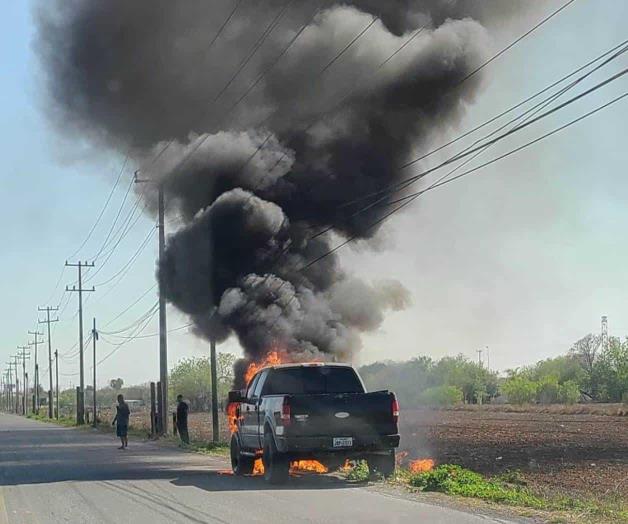 Arde una camioneta en brecha 112 Arde una camioneta en brecha 112