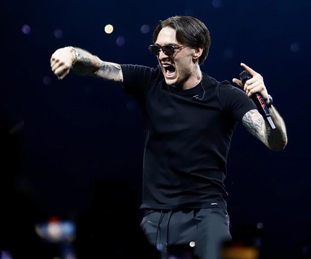 Nombran a Peso Pluma Compositor de música regional mexicana del año.