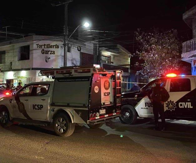 Mujer asesinada a cuchilladas por su hermano en Monterrey Mujer asesinada a cuchilladas por su hermano en Monterrey
