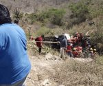 Senado guarda minuto de silencio por víctimas de accidente en Oaxaca