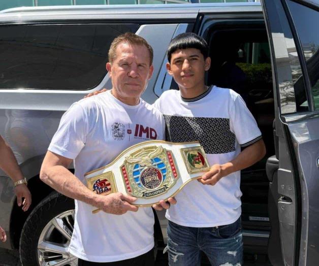 Le presume su cinturòn al gran campeón: Rafita quiere ser como Chávez