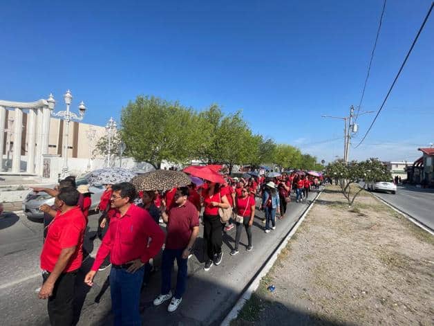 Marchan maestros contra reforma a Ley del ISSSTE