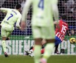Espectacular remontada del Barcelona y recupera liderato