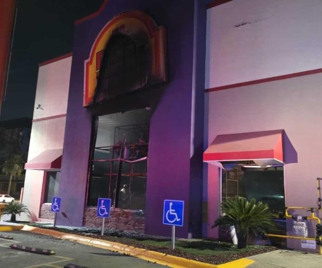 Se incendia Pollo Loco en Apodaca