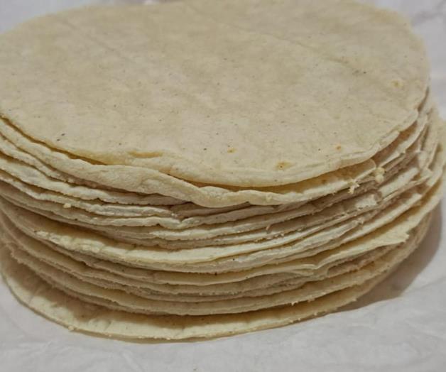 Temen amas de casa suba precio de tortillas
