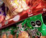 Logran acuerdo con empresas para prohibir comida chatarra en escuelas