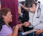 Hidalguenses reciben atención médica gratuita en unidades móviles