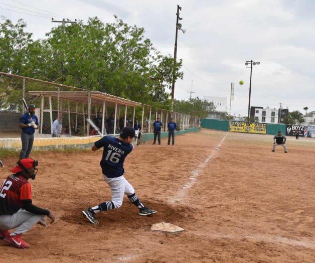 Sastrería México se impone al deportivo Uresti: Empatan serie semifinal en el softbol Azltán Sastrería México se impone al deportivo Uresti: Empatan serie semifinal en el softbol Azltán