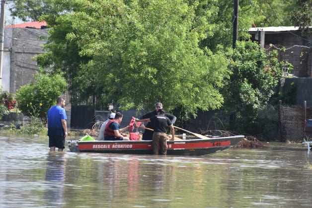 ´Salió mi hijo con mis nietos a pedir ayuda, y yo después con mi perro´ ´Salió mi hijo con mis nietos a pedir ayuda, y yo después con mi perro´
