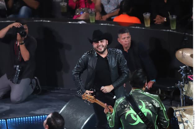 Alejandro Fernández: Reta ‘El Potrillo’ a Gerardo Ortiz