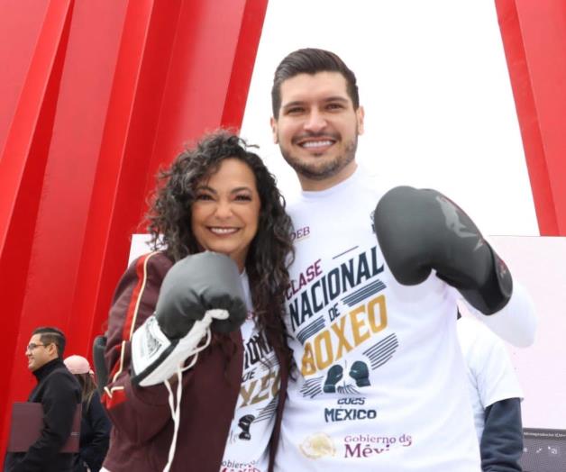 Participa Olga Sosa en clase de boxeo
