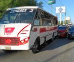 Choque de auto y micro en Bulevar Miguel Hidalgo de Reynosa