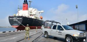 Inicia FGR acciones contra agencias aduanales por buque cargado de diésel importado en forma ilegal
