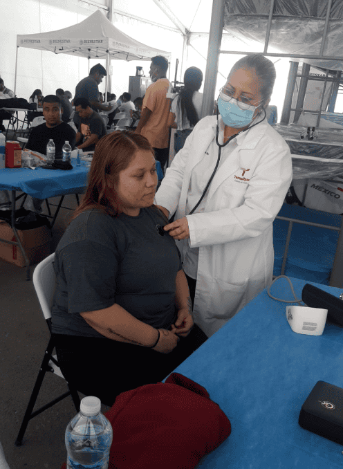Apoyo médico a migrantes recién llegados en Reynosa
