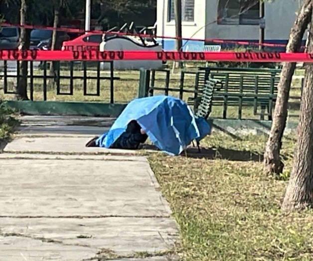 Hallazgo de un hombre sin vida en plaza pública de Monterrey Hallazgo de un hombre sin vida en plaza pública de Monterrey