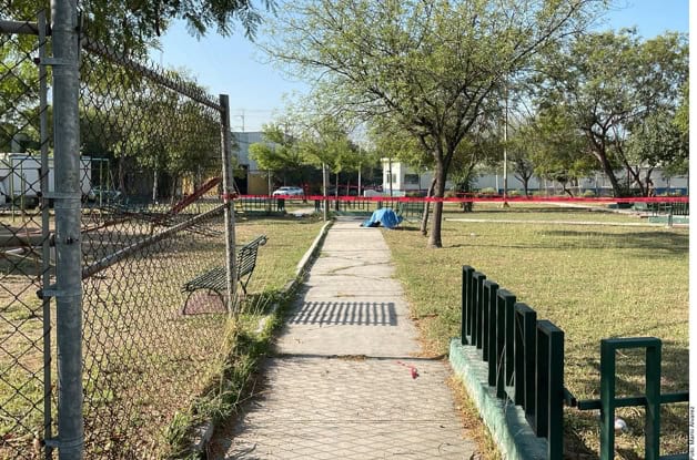 Hallazgo de un hombre sin vida en plaza pública de Monterrey Hallazgo de un hombre sin vida en plaza pública de Monterrey