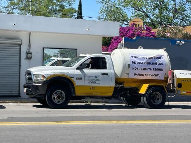 Protestan gaseros y exigen se libere precio del combustible Protestan gaseros y exigen se libere precio del combustible