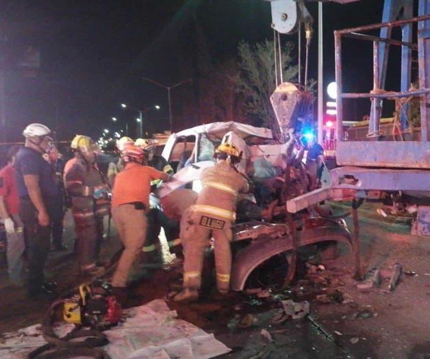 Hombre muere prensado en choque de camioneta en Apodaca Hombre muere prensado en choque de camioneta en Apodaca