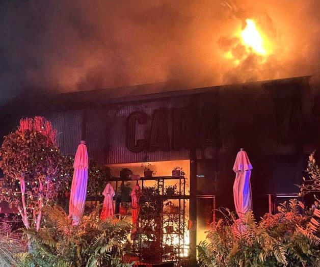 Incendio en restaurante Cara de Vaca en San Pedro