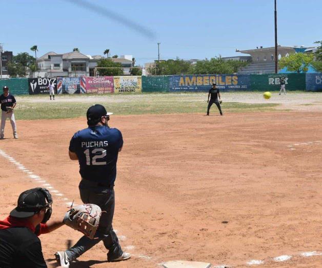 Amigos de Gama, campeón del torneo dominical: ¡Sacan la escoba! Amigos de Gama, campeón del torneo dominical: ¡Sacan la escoba!