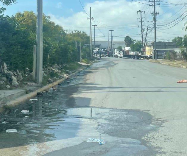 Piden reparar fuga de aguas residuales en la Colonia Hidalgo de Reynosa Piden reparar fuga de aguas residuales en la Colonia Hidalgo de Reynosa
