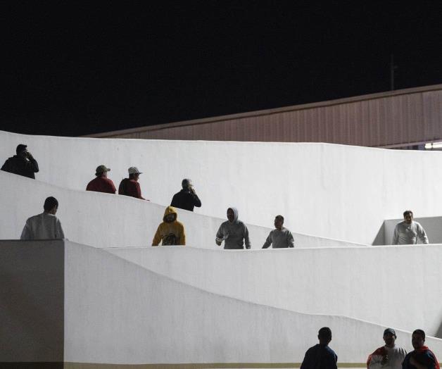 Cortan fondos a grupos de ayuda a deportados Cortan fondos a grupos de ayuda a deportados