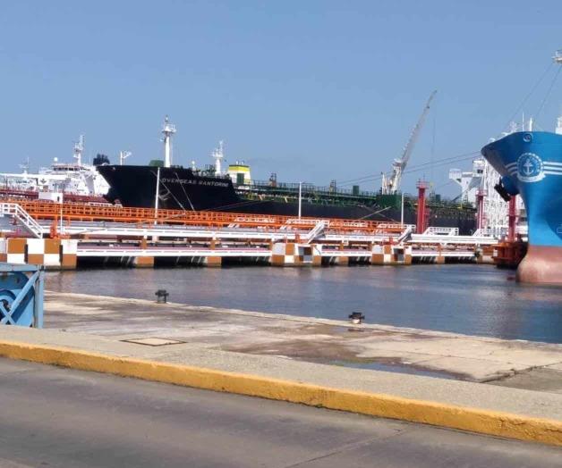 Sufren navieras crisis por Pemex Sufren navieras crisis por Pemex