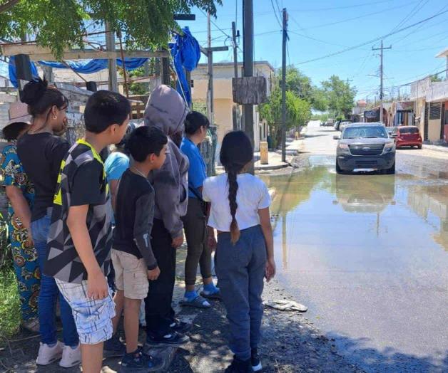 Exigen en colonia Renacimiento atención a fuga de aguas negras Exigen en colonia Renacimiento atención a fuga de aguas negras