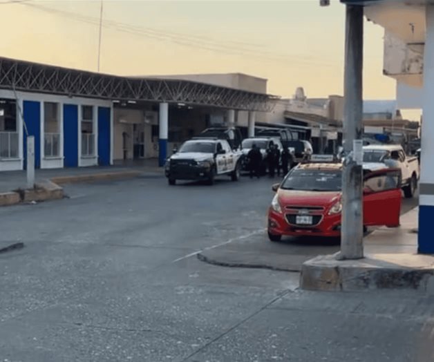 Enfrentamiento en terminal camionera deja tres muertos en Oaxaca Enfrentamiento en terminal camionera deja tres muertos en Oaxaca