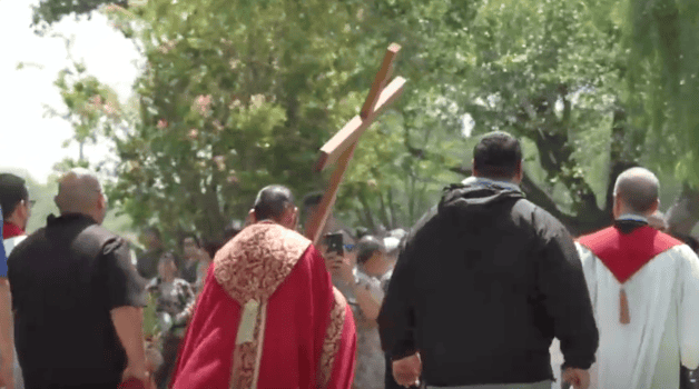 Conmemoran crucifixión miles de feligreses de RGV