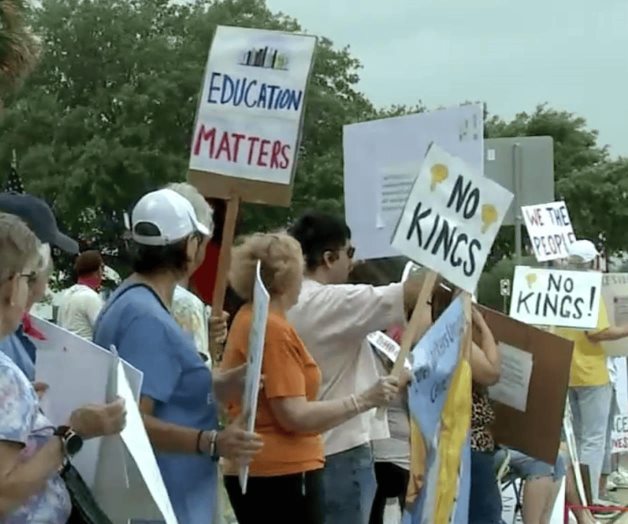 Responden jueces a petición de la ACLU: Frenan deportaciones bajo la ley de guerra Responden jueces a petición de la ACLU: Frenan deportaciones bajo la ley de guerra