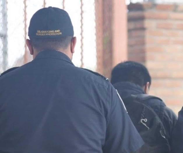 Buscado por secuestro: Oficiales aprehenden a fugitivo en cruce de Hidalgo Buscado por secuestro: Oficiales aprehenden a fugitivo en cruce de Hidalgo