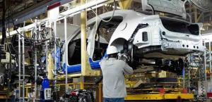 Mazda frenará su producción en EU