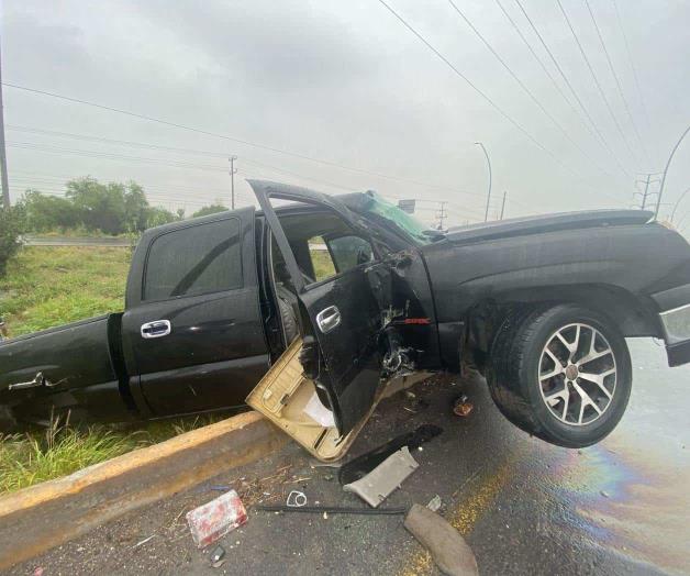 Conductor impacta contra poste en accidente en Reynosa Conductor impacta contra poste en accidente en Reynosa