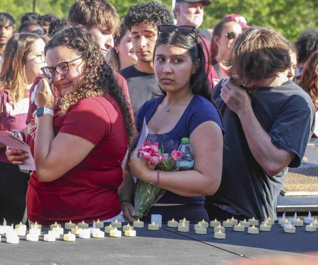 Reanudan clases tras tiroteo mortal en Florida Reanudan clases tras tiroteo mortal en Florida