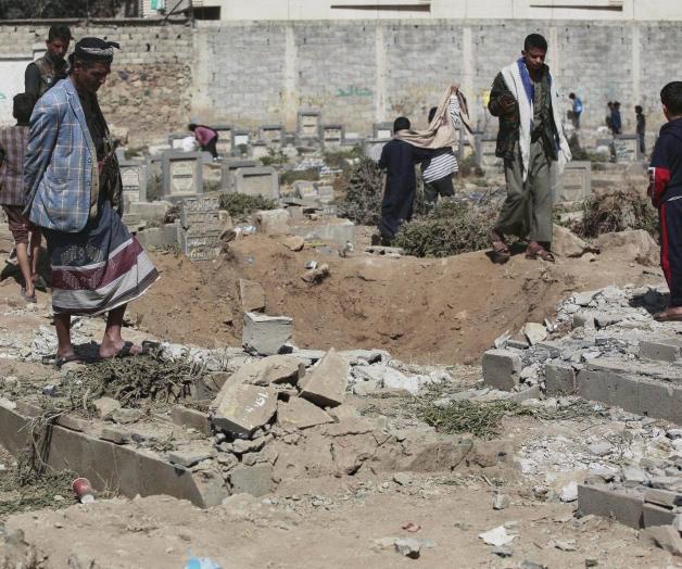 Ataques aéreos de EU matan a 12 personas en la capital de Yemen, dicen los hutíes