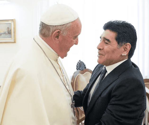 El emotivo encuentro entre Maradona y el Papa El emotivo encuentro entre Maradona y el Papa