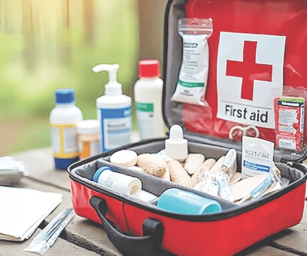 "Viajar con Salud: Cómo Preparar un Botiquín Familiar y Disfrutar sin Sorpresas" "Viajar con Salud: Cómo Preparar un Botiquín Familiar y Disfrutar sin Sorpresas"