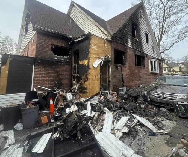 Incendio deja 3 muertos en NY Incendio deja 3 muertos en NY