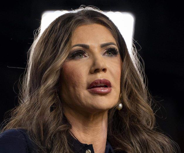 Roban el bolso de la secretaria de Seguridad Nacional, Kristi Noem Roban el bolso de la secretaria de Seguridad Nacional, Kristi Noem