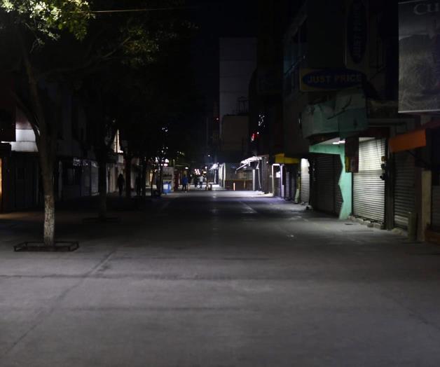 Piden comerciantes de la Peatonal les iluminen Piden comerciantes de la Peatonal les iluminen