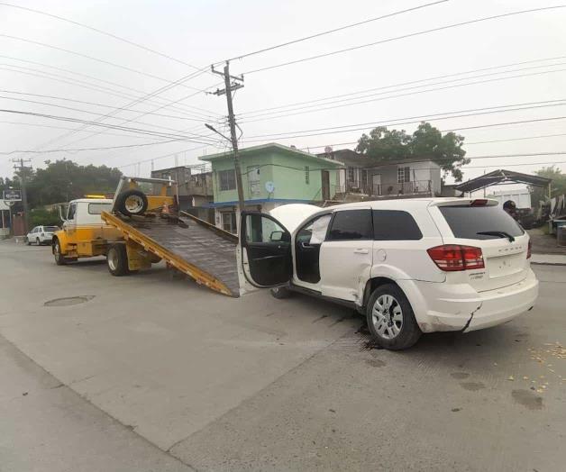 Chocan dos camionetas Chocan dos camionetas