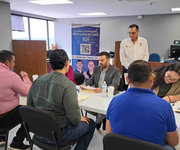 Ofrecen espacios laborales para técnicos y profesionistas Ofrecen espacios laborales para técnicos y profesionistas