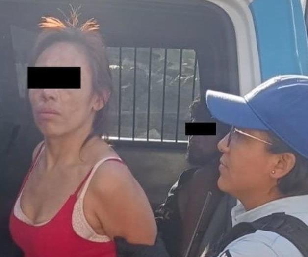 Pareja es detenida por esconder droga en pato de peluche en Monterrey Pareja es detenida por esconder droga en pato de peluche en Monterrey