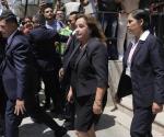 La presidenta de Perú no podrá viajar al funeral del papa Francisco por rechazo del Congreso
