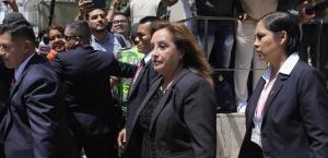 La presidenta de Perú no podrá viajar al funeral del papa Francisco por rechazo del Congreso