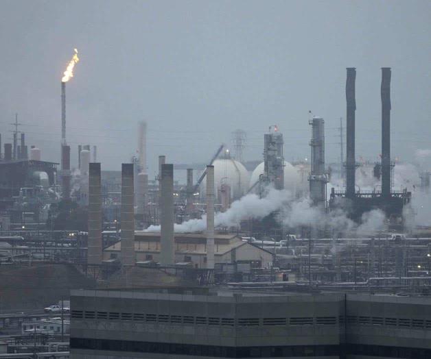 Grandes empresas causan 28 BDD en daños climáticos Grandes empresas causan 28 BDD en daños climáticos